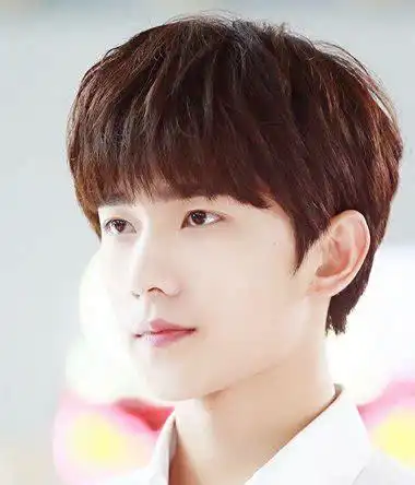 脸大适合什么发型男青少年