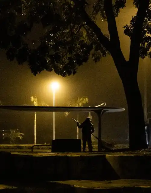 夜深人静的时候