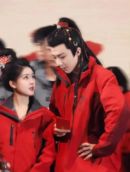 刘宇宁赵露思恋爱?金莎惯三?奚梦瑶何猷君塑料夫妻?龚俊扑街?