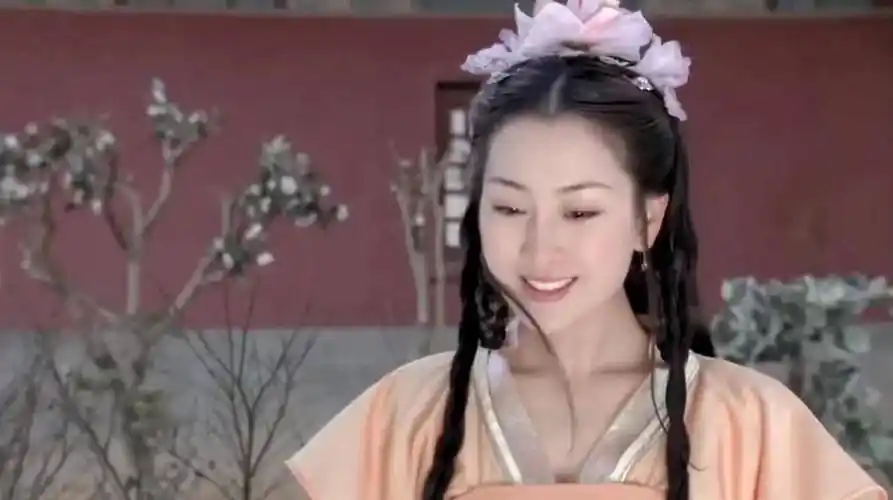 歌飞》是一部落脚于唐朝的剧集,众所周知,大唐以胖为美,那时候的马苏