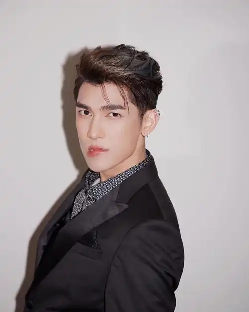 点炮 泰腐男演员除了黄明明好像没有整后比一开始好看的