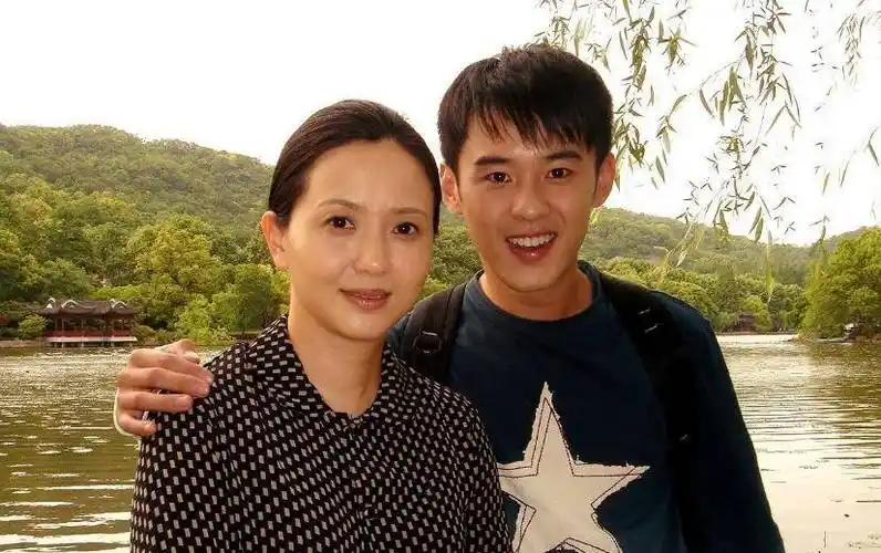 优秀演员,甘愿为丈夫守寡13年,今53岁二婚嫁周迅恩师_陶慧敏_生活