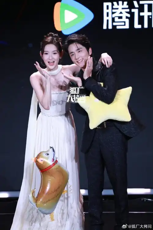 陈伟霆,陈都灵,张新成,王玉雯,陈妍希,高叶,周柯宇    #腾讯今天官宣