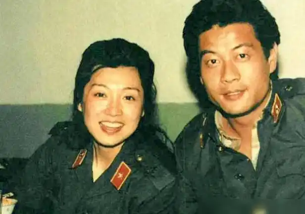 因长相帅气进娱圈当演员,离婚十多年仍单身|巫刚|胡雪桦|刘佩琦_网易