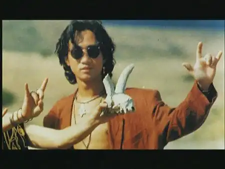 家驹和平手势的图,用来做qq头像