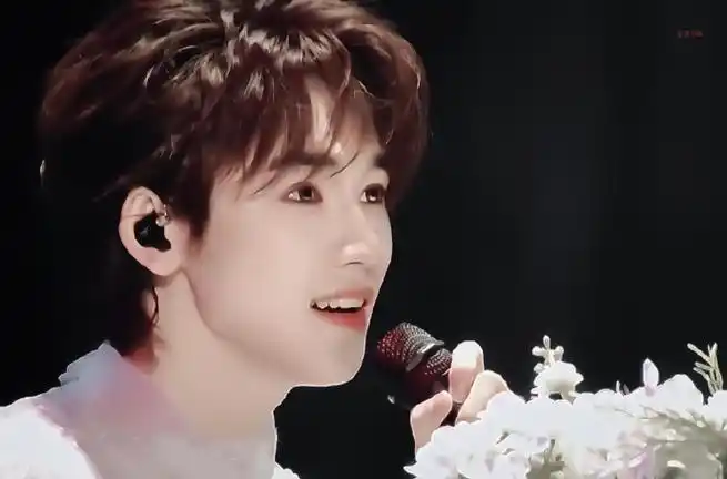 宋亚轩solo舞台不枉