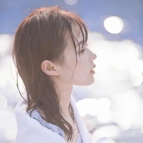 伤感侧脸清纯女生头像图片