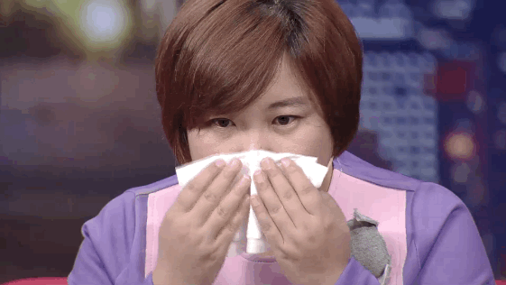 贾玲一把辛酸泪擦眼泪gif动图_动态图_表情包下载_soogif