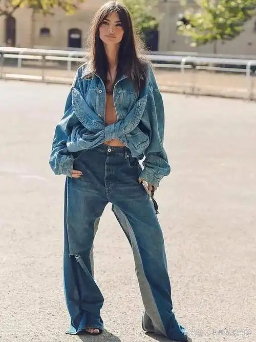 牛仔外套这么穿时髦又显瘦