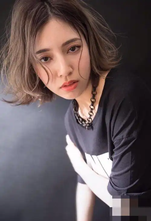 女生剪到肩膀头发发型