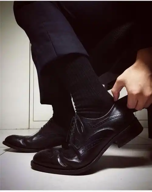 西装袜男生长袜绅士袜商务男袜高端正装皮鞋袜子黑色中长筒性感西装袜