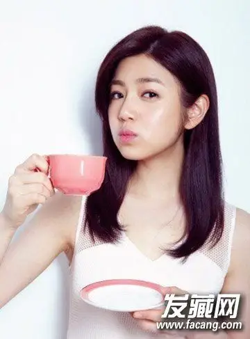 【图】陈妍希的中长发发型 清纯发型酷似沈佳宜(7)_女明星发型图片_发