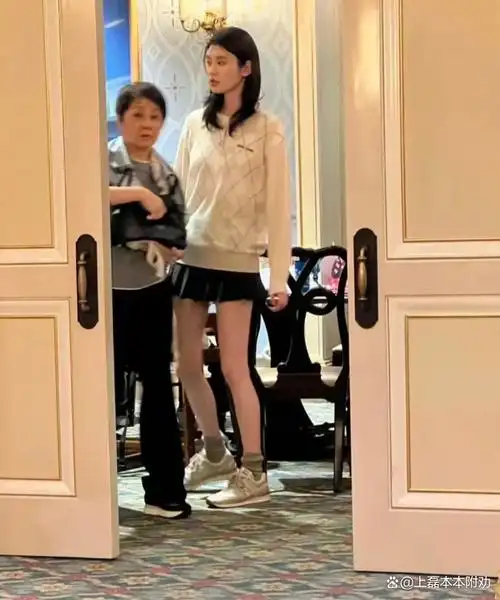 澳门一夜赌王家族c位的奚梦瑶彻底戳穿她的豪门地位