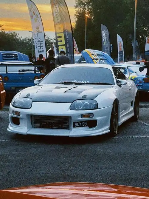 丰田supra