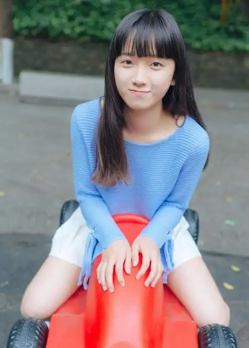 人像摄影:充满童真的漂亮女孩