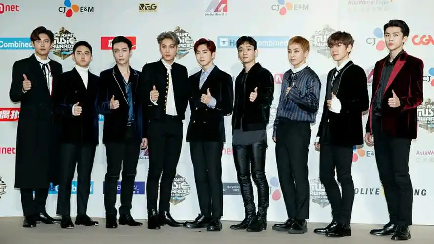 exo闪耀mama颁奖盛典# #exo# 161202 2016mama 红地毯 exo cut78