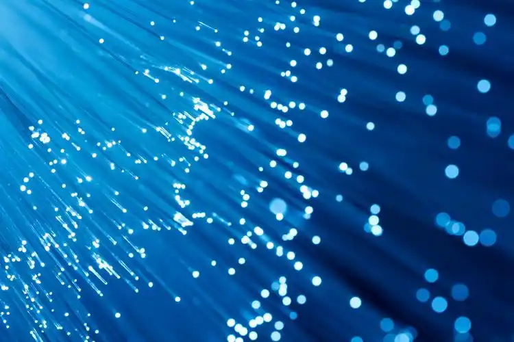 白 黄色蓝色色调的未来派城市景观唯美蓝色天空白云背景图唯美蓝色