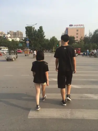 178和165身高配吗?有照片可以看下吗,差多少呢