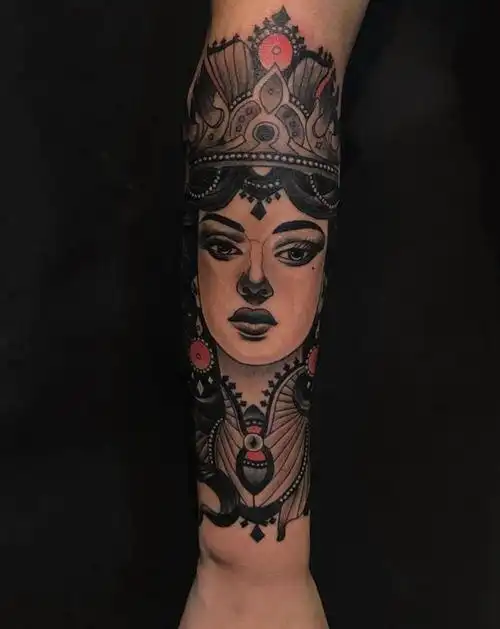 欧美女郎纹身图片_手臂new school新传统纹身图案