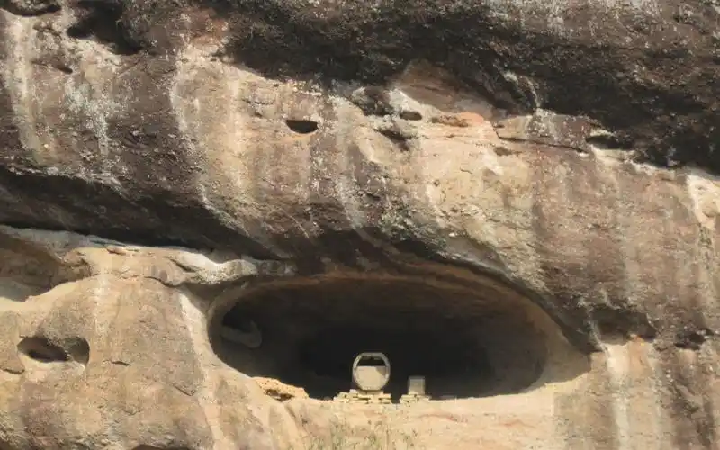 江西龙虎山悬棺是怎么放上去的,悬赏30万寻答案,至今未解