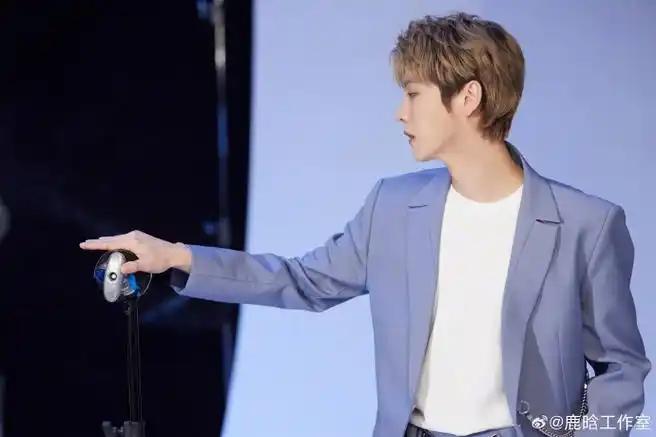 鹿晗超话咔嚓~鹿boss的福利时间到!