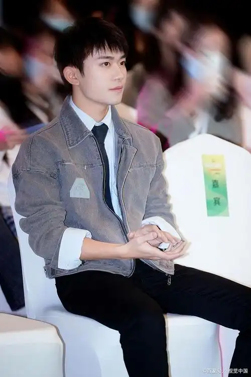 易烊千玺:十年之路,从少年到青年