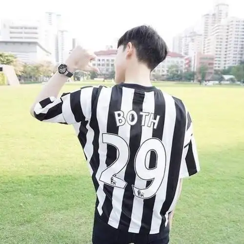 非主流男生霸气微信头像带字背影_霸道帅气男生背影头像