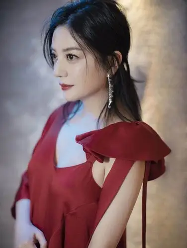 明星相册加载更多赵薇倾情代言万和厨房电器·万和fendi 品牌代言人