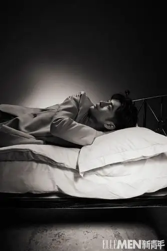 张云龙沉稳帅气黑白写真大片58