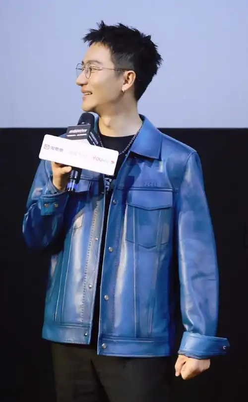 黄轩电影莫斯科行动##电影莫斯科行动首映礼#从北京到莫斯科 是列车