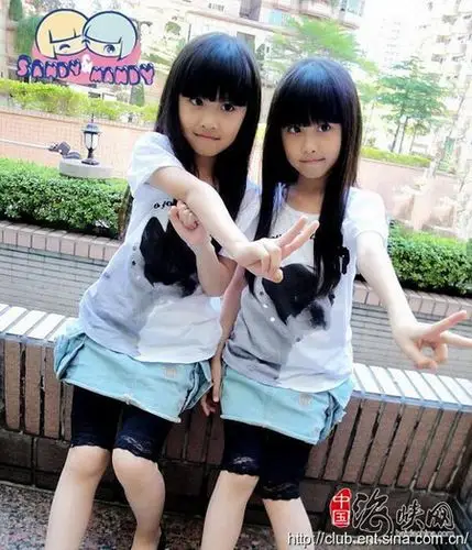 盘点超萌的双胞胎姐妹花