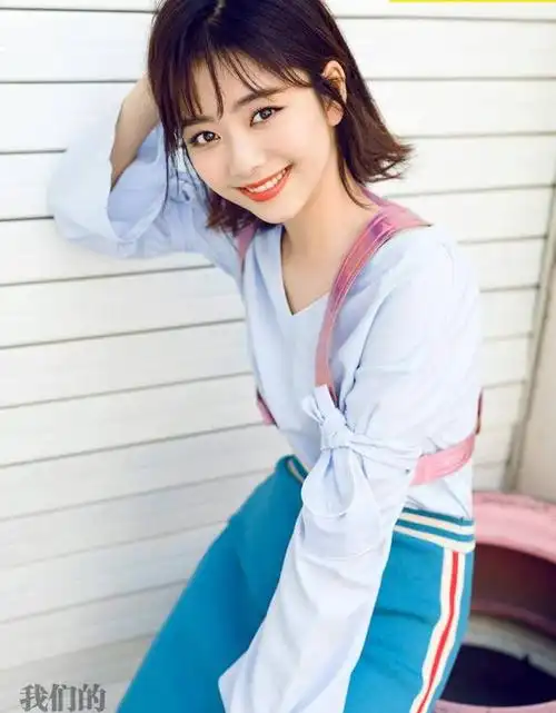 谭松韵的小包子脸太耐看,30多岁穿少女装,也让人看不腻