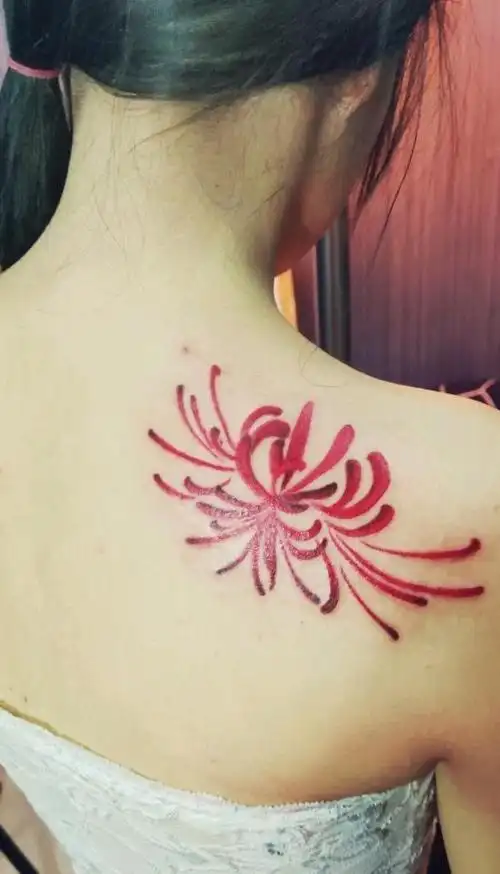 女士后肩彼岸花_纹身图案手稿图片_彭刚的纹身作品集