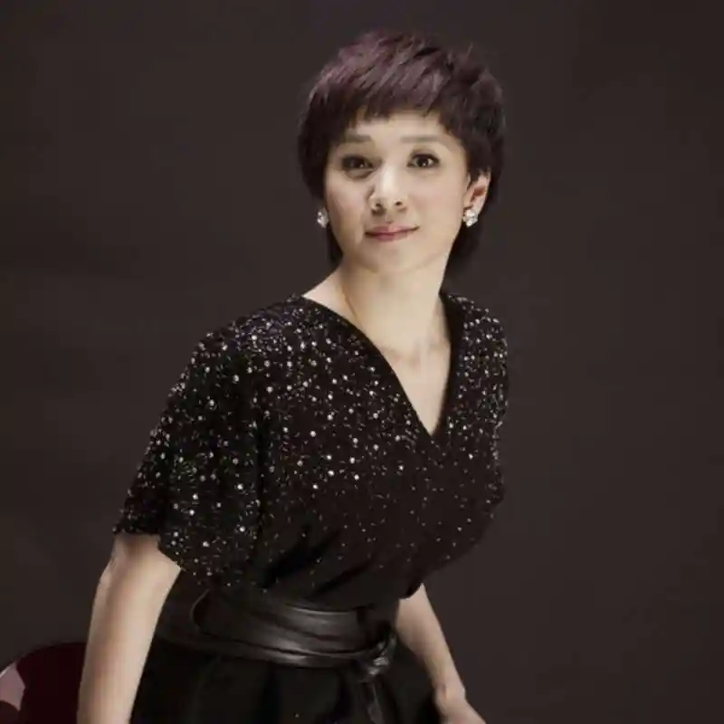 马来西亚华裔歌星柯以敏