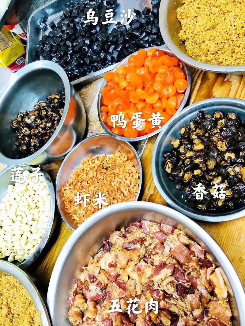 有人说包粽子那么辛苦,为什么不去澄海拿人家做好的 - 抖音