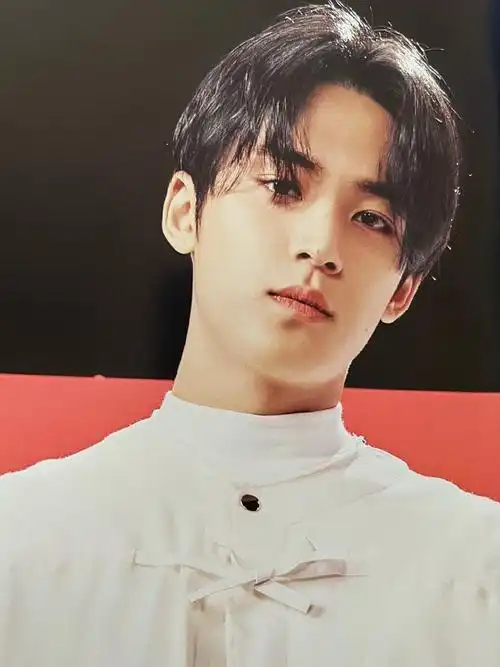 mingyu金珉奎超话kmg#金珉奎#【230803】seventeen [going] magazine