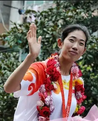 在2006年的多哈亚运会上,金紫薇还曾经夺得女子单人