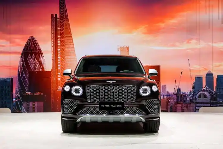 宾利全系车型亮相广州国际车展  添越长轴距mulliner版中国首秀