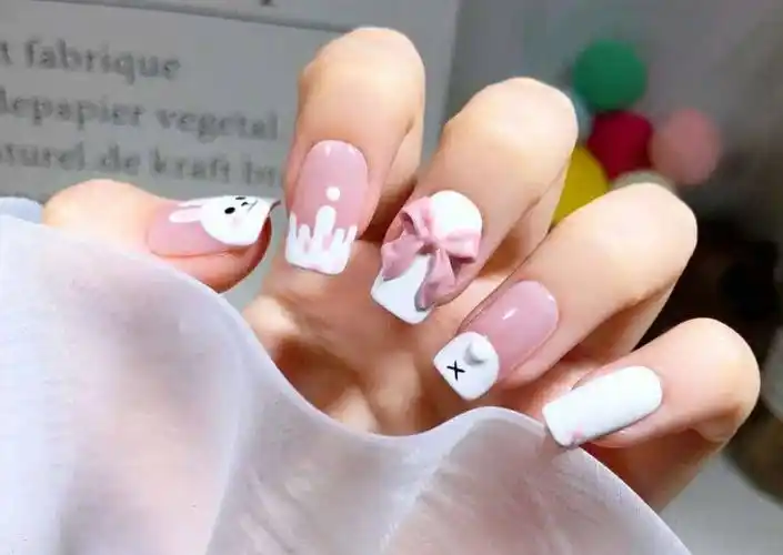 2021新款式夏季显白可妮兔美甲图