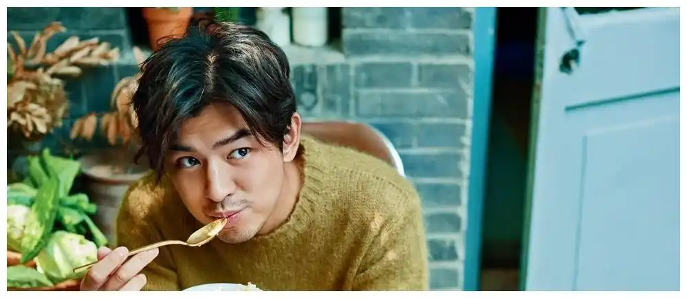 陈柏霖从17岁涉足初恋多段恋情后至今未婚mandy是他最爱的人