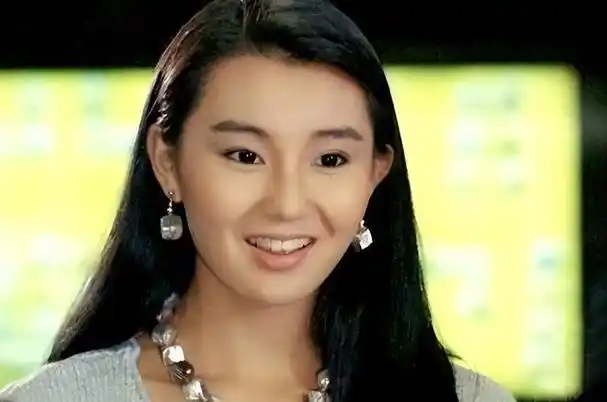 张曼玉:仅凭眼神就迷倒万千男人,如今处境让人唏嘘,59岁仍单身