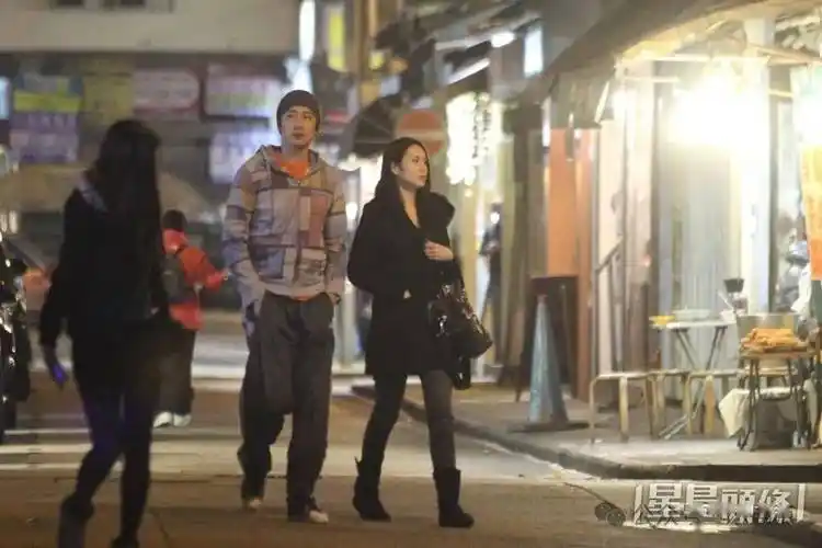 拥极品神颜获力捧,却被曝当街家暴_陈司翰_庄思明_发展