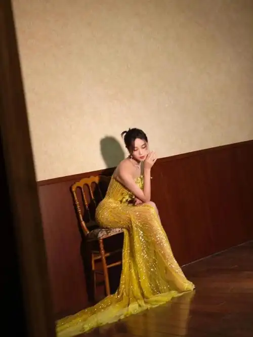 蓝盈莹完美身材