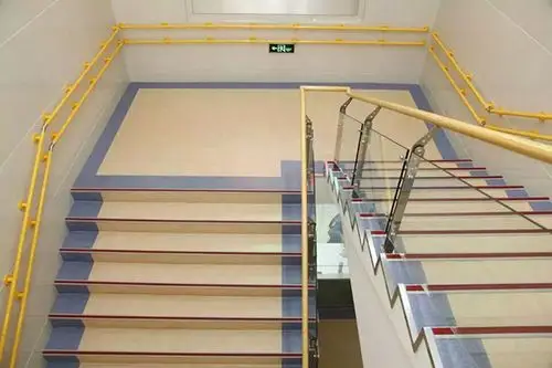 幼儿园阶梯无障碍扶手舒适的尼龙材质十分美观【蓝品盾】     楼梯间