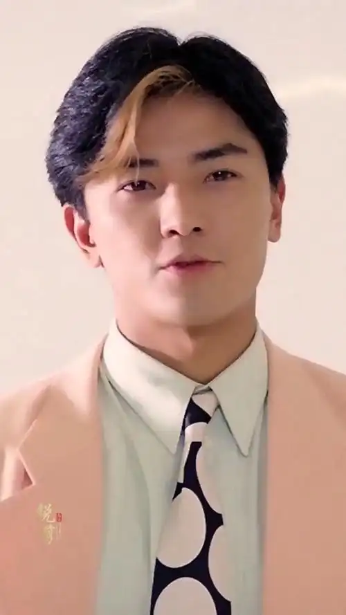 短发的郑伊健颜值怎样?#明星 #港风