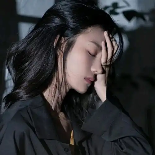 想一个人的头像女