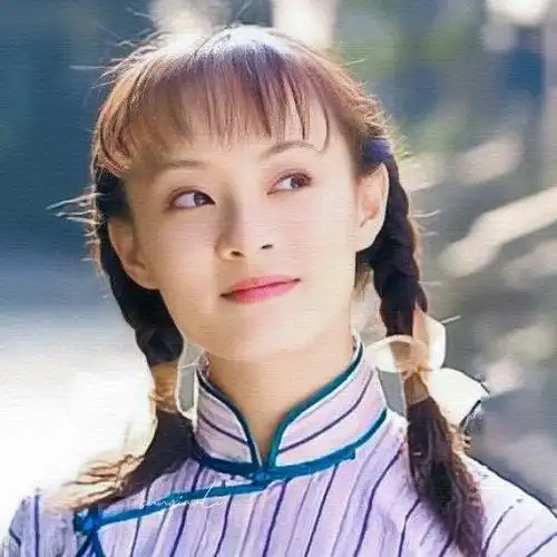 早期的孙俪好美呀充满灵气的双马尾女孩