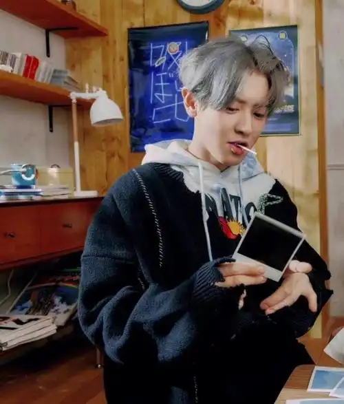 朴灿烈韩国口碑下降服役照片状态佳私生活事件影响还在继续