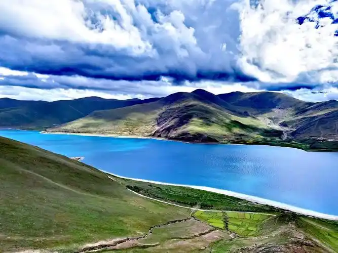 羊卓雍措湖的风景 不负众望,比5a的巴松措好太多了 - 抖音