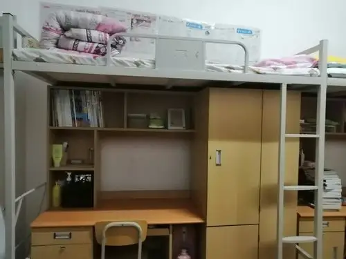 宿舍连着千百家,宽敞整洁静如画